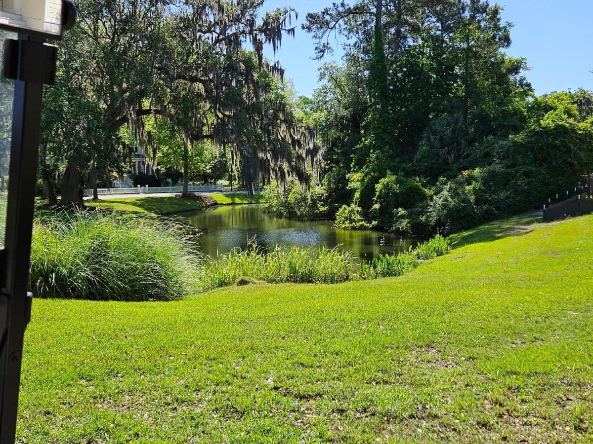 Low Country Cottage In Beautiful Habersham ビューフォート エクステリア 写真