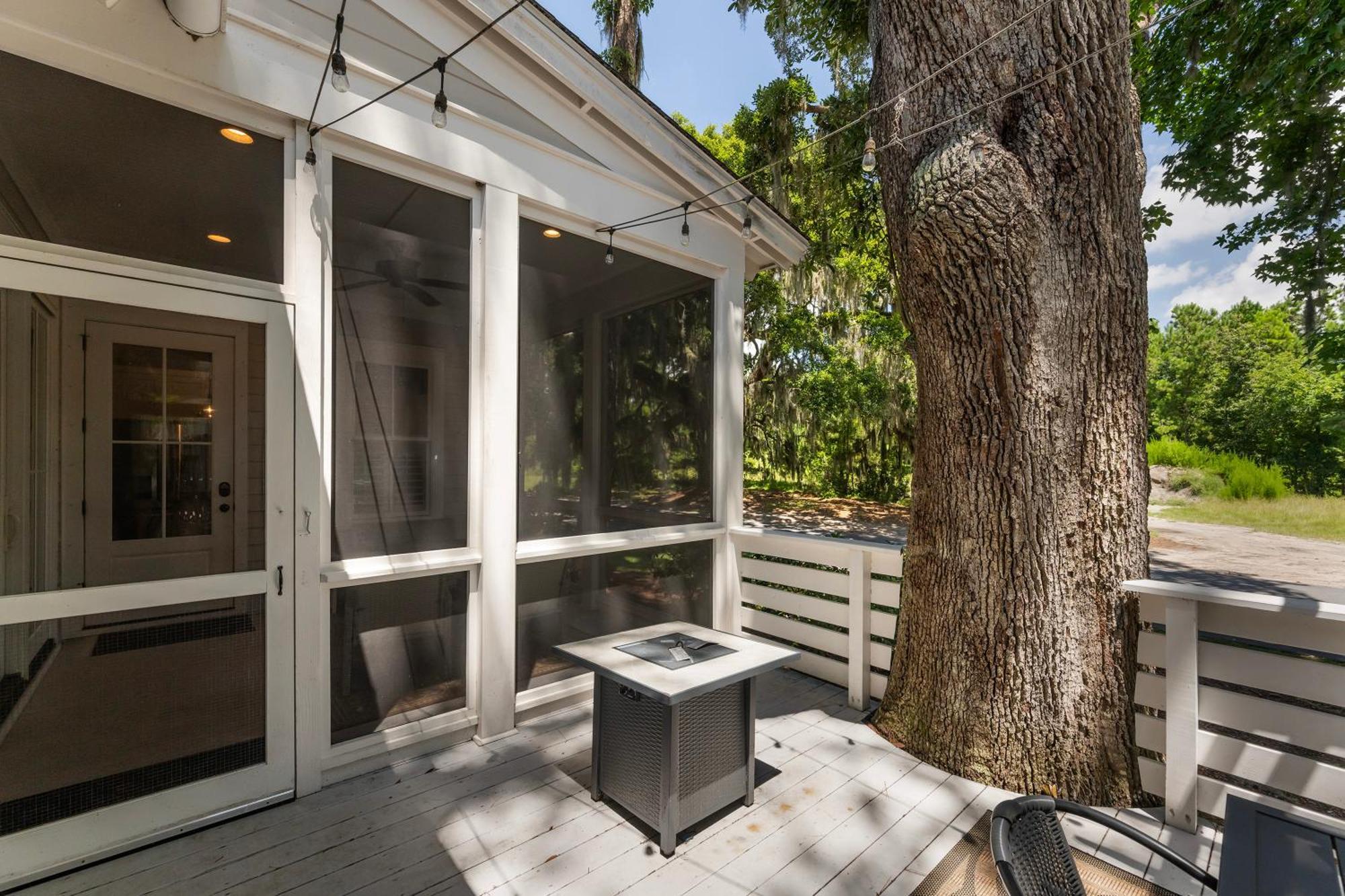 Low Country Cottage In Beautiful Habersham ビューフォート エクステリア 写真
